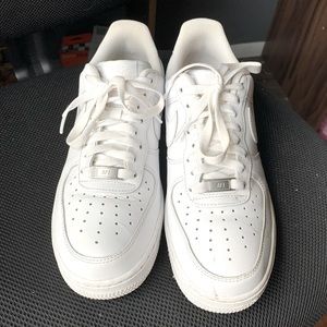 White Nike Air Force 1